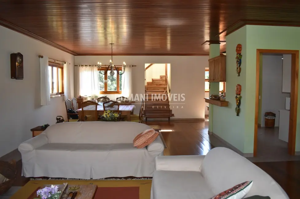 Foto 5 de Casa com 4 quartos à venda, 363m2 em Campos Do Jordao - SP