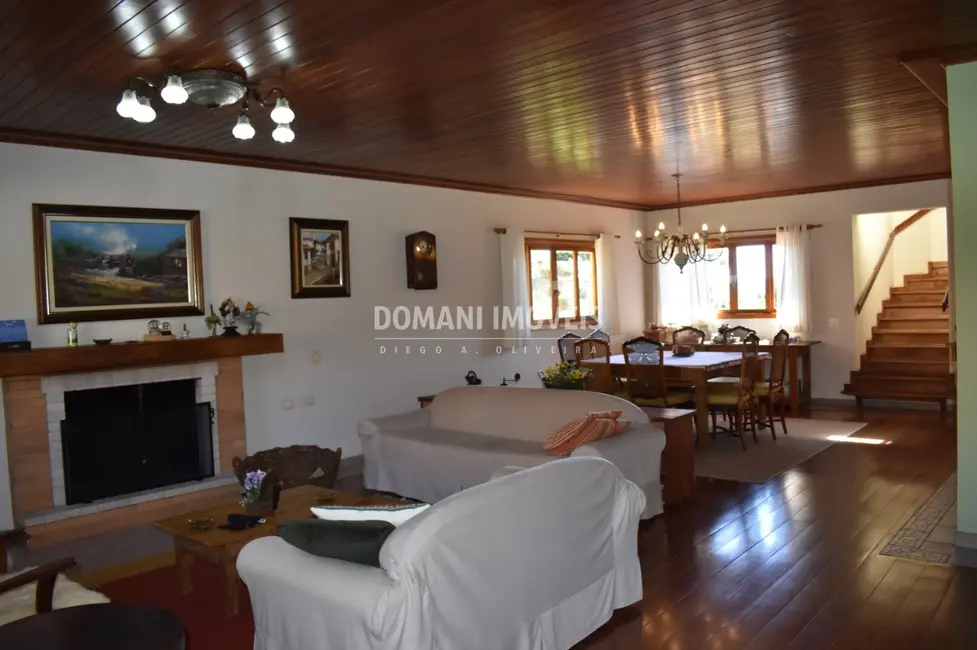 Foto 3 de Casa com 4 quartos à venda, 363m2 em Campos Do Jordao - SP