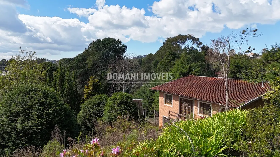 Foto 1 de Casa com 1 quarto à venda, 120m2 em Campos Do Jordao - SP