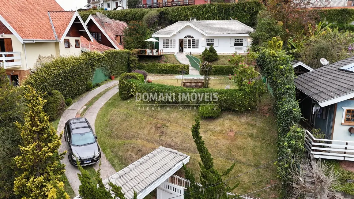 Casa com 2 quartos à venda, 115m2 em Campos Do Jordao - SP - imagem 3 Foto 3 de Casa com 2 quartos à venda, 115m2 em Campos Do Jordao - SP