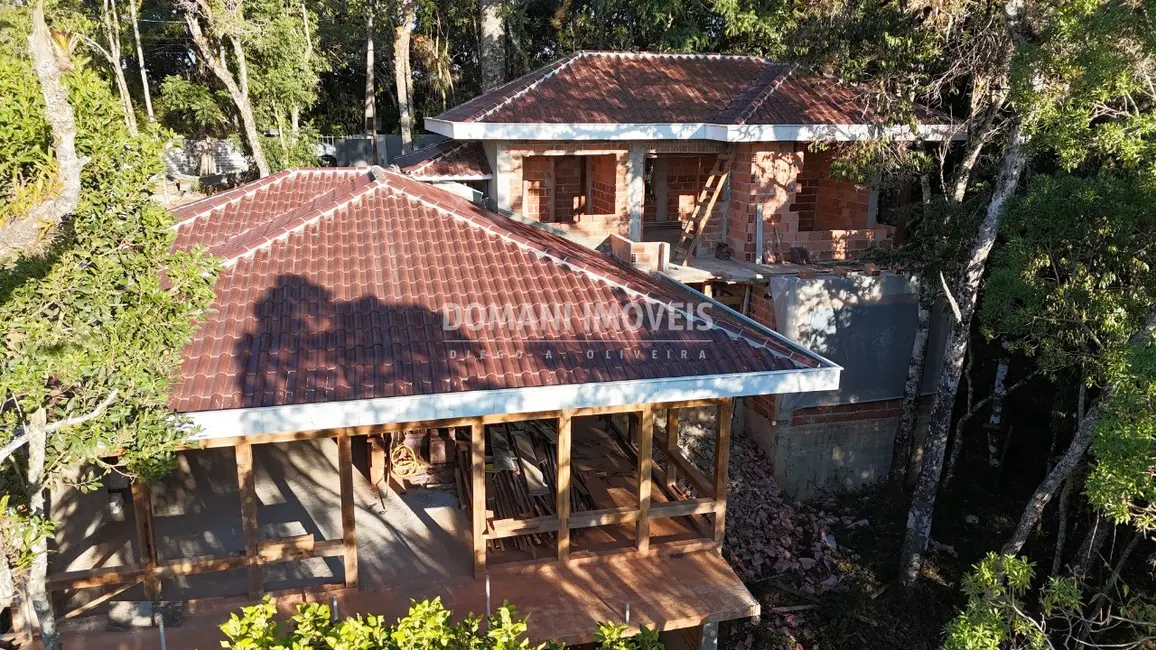 Foto 4 de Casa com 4 quartos à venda, 248m2 em Campos Do Jordao - SP