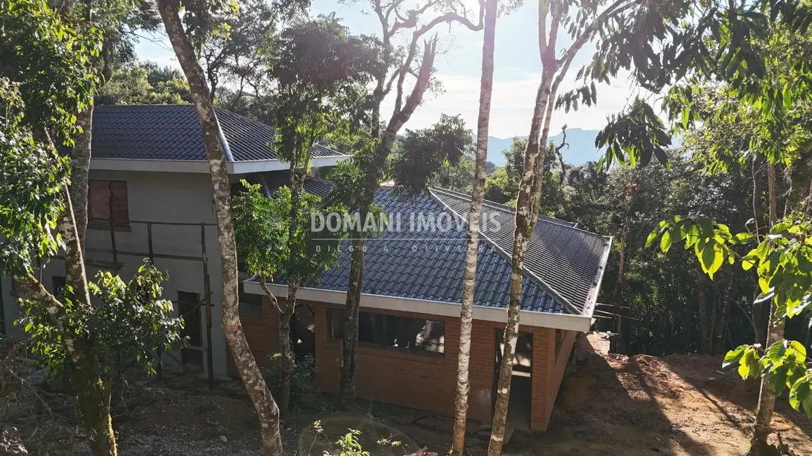 Foto 5 de Casa com 4 quartos à venda, 248m2 em Campos Do Jordao - SP