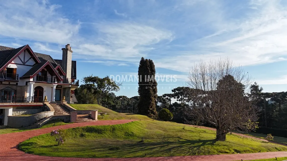 Casa com 8 quartos à venda, 745m2 em Campos Do Jordao - SP - imagem 3 Foto 3 de Casa com 8 quartos à venda, 745m2 em Campos Do Jordao - SP