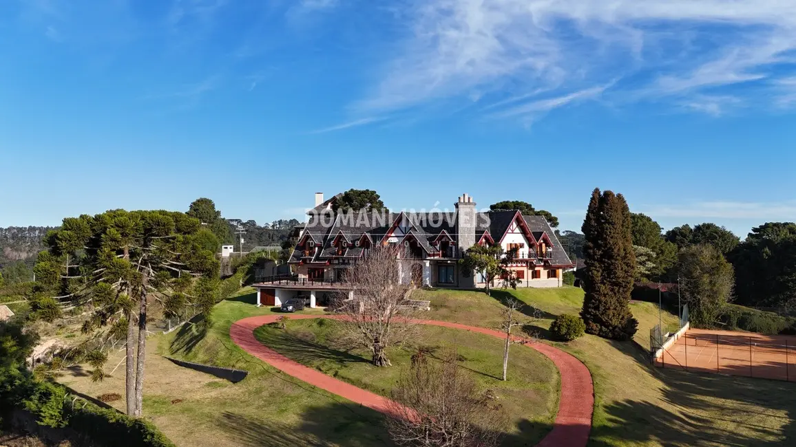 Casa com 8 quartos à venda, 745m2 em Campos Do Jordao - SP - imagem 2 Foto 2 de Casa com 8 quartos à venda, 745m2 em Campos Do Jordao - SP