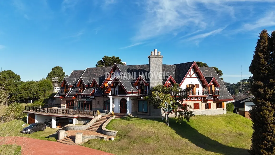 Casa com 8 quartos à venda, 745m2 em Campos Do Jordao - SP - imagem 1 Foto 1 de Casa com 8 quartos à venda, 745m2 em Campos Do Jordao - SP