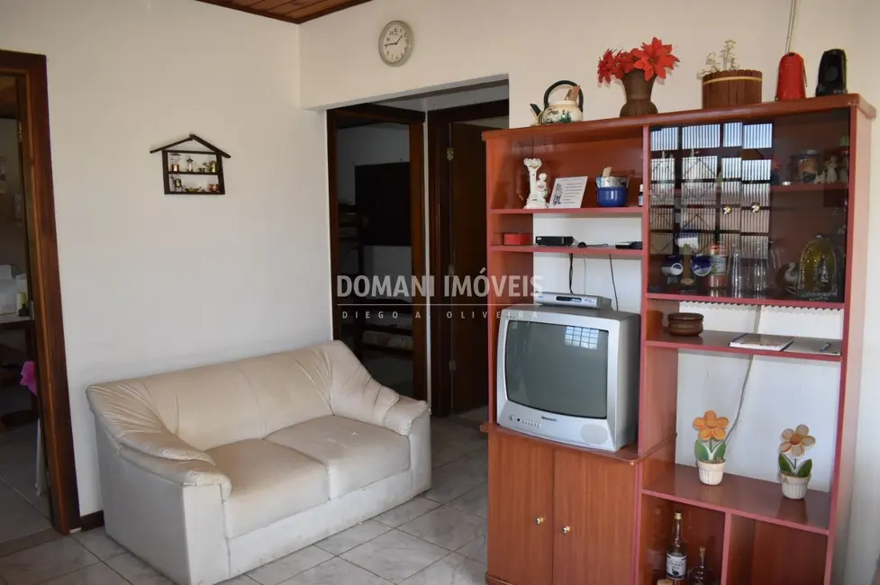 Foto 9 de Casa com 2 quartos à venda, 81m2 em Campos Do Jordao - SP