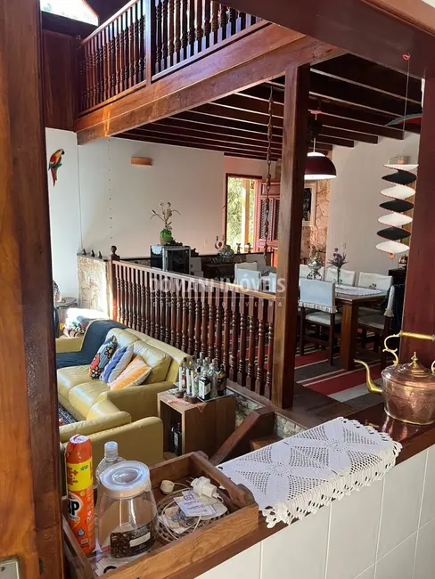 Foto 8 de Casa com 3 quartos à venda, 296m2 em Campos Do Jordao - SP