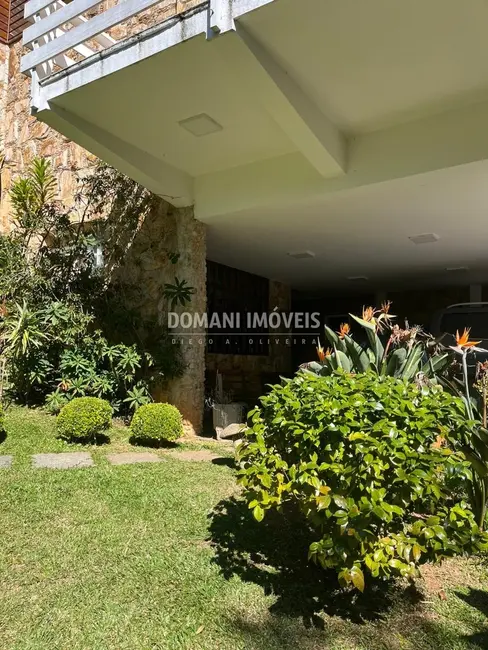 Foto 3 de Casa com 3 quartos à venda, 296m2 em Campos Do Jordao - SP