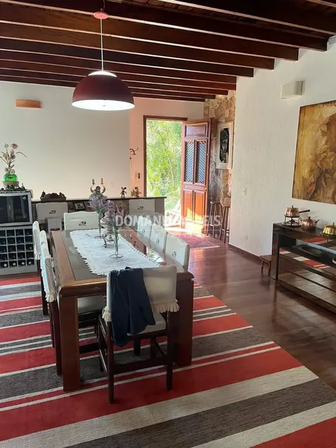 Foto 7 de Casa com 3 quartos à venda, 296m2 em Campos Do Jordao - SP