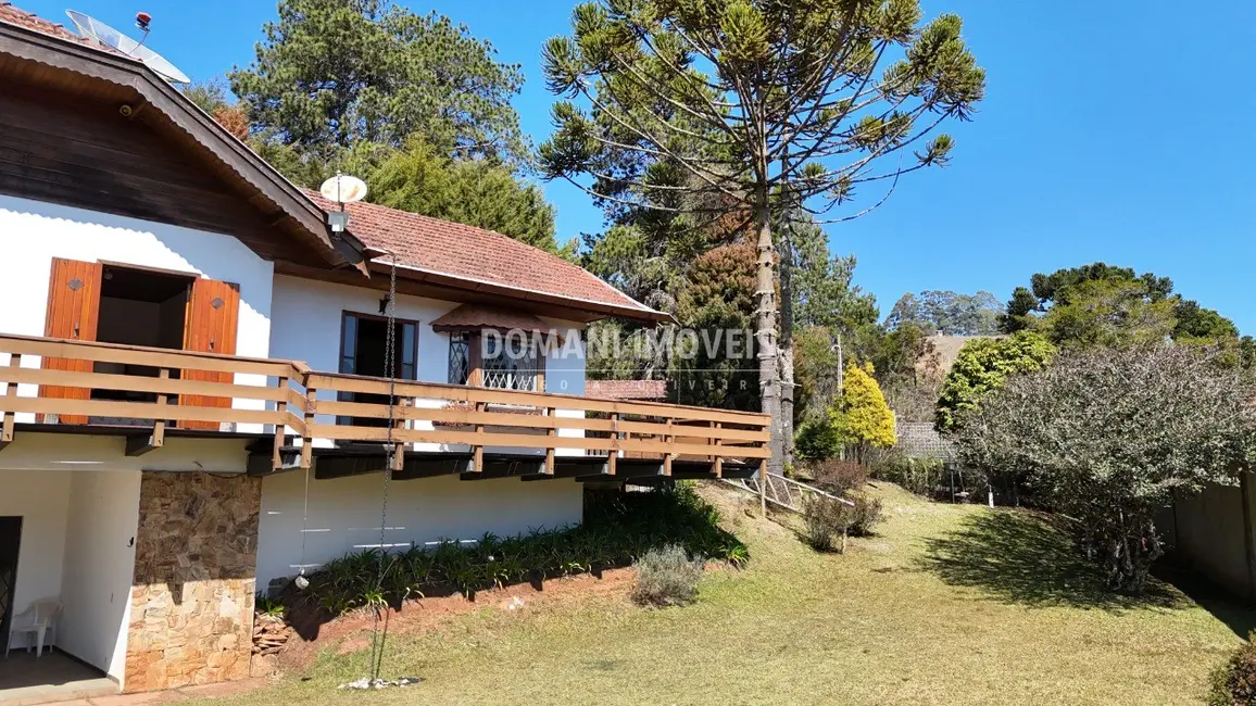 Foto 5 de Casa com 3 quartos à venda, 360m2 em Campos Do Jordao - SP