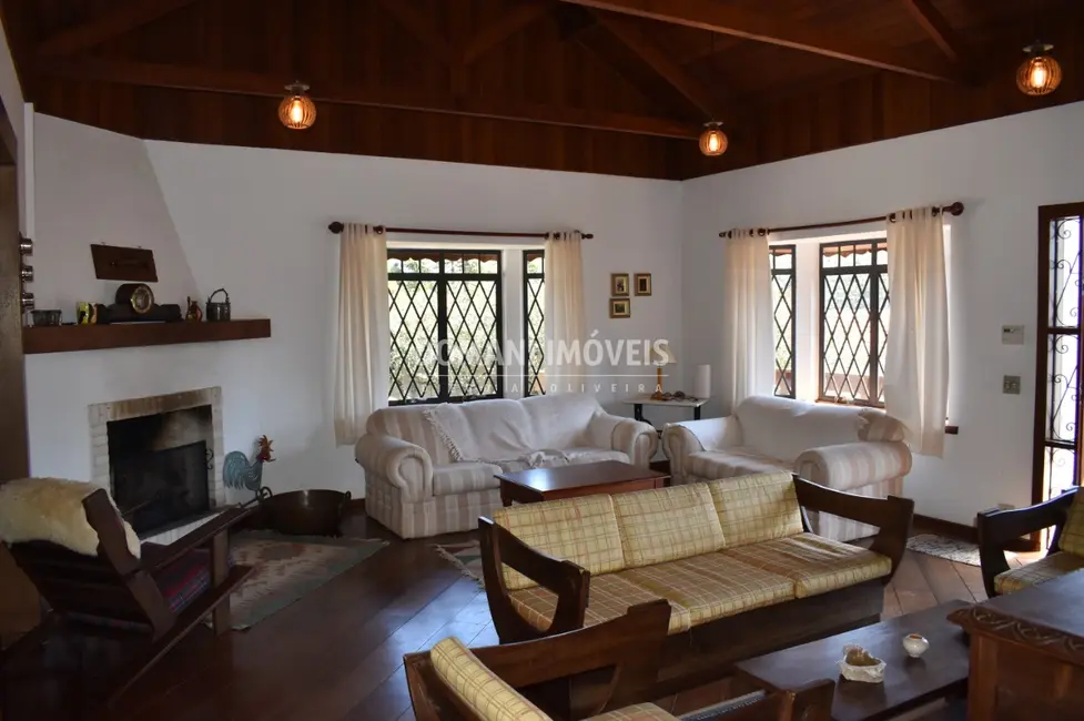 Foto 8 de Casa com 3 quartos à venda, 360m2 em Campos Do Jordao - SP