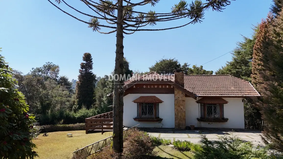 Foto 2 de Casa com 3 quartos à venda, 360m2 em Campos Do Jordao - SP