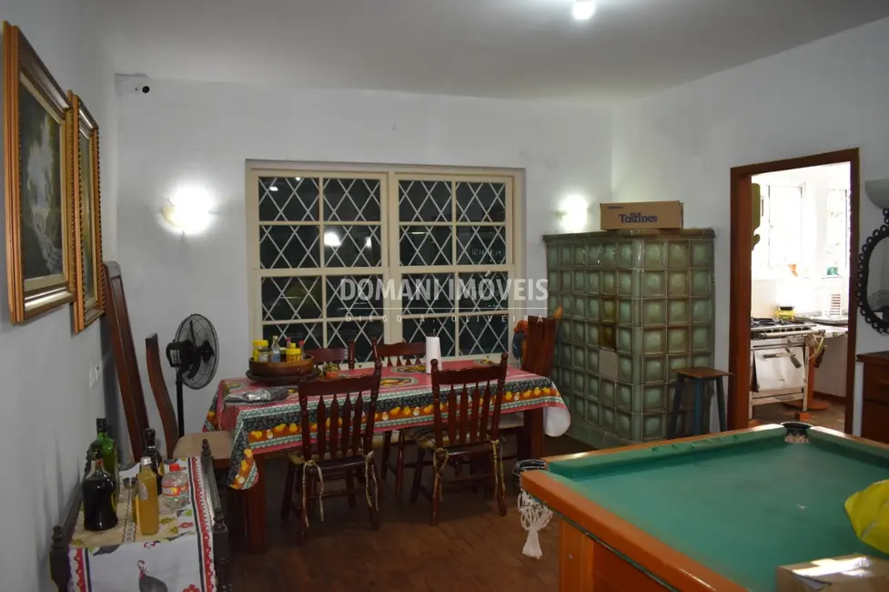 Foto 9 de Casa com 3 quartos à venda, 366m2 em Campos Do Jordao - SP