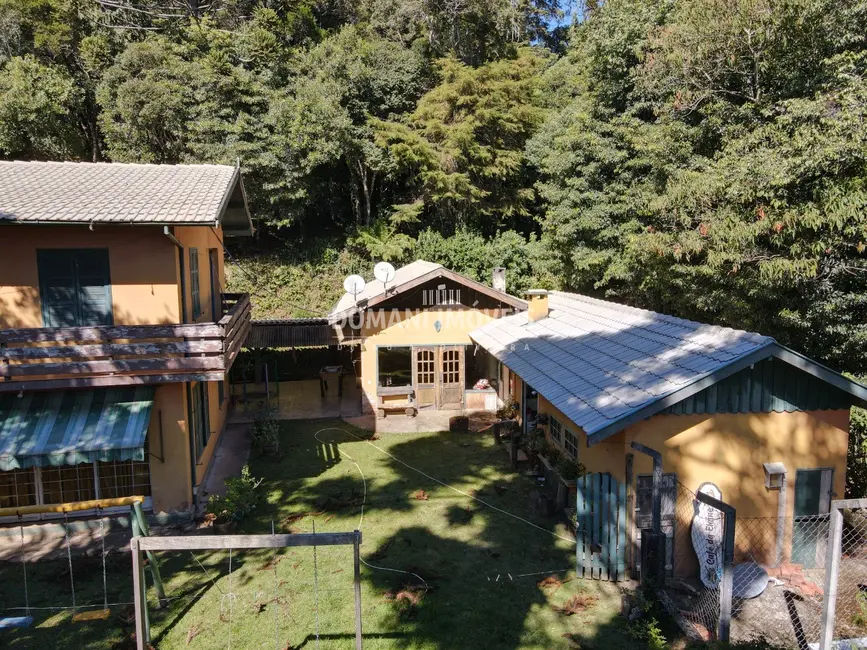 Foto 6 de Casa com 3 quartos à venda, 366m2 em Campos Do Jordao - SP