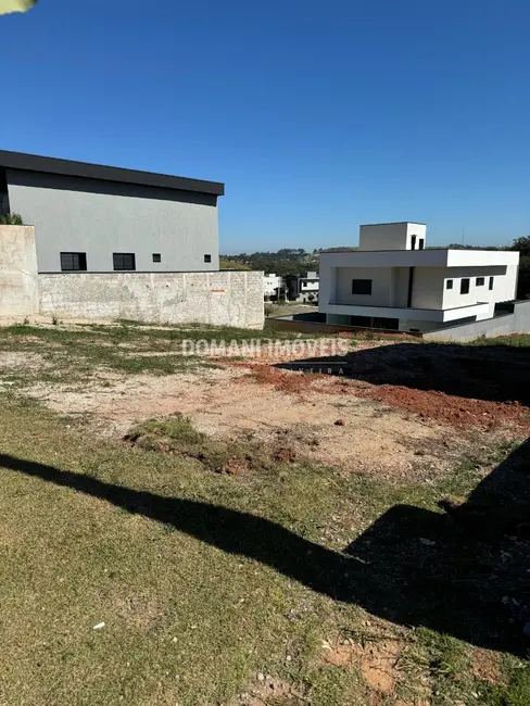 Foto 1 de Terreno / Lote à venda, 313m2 em Taubate - SP