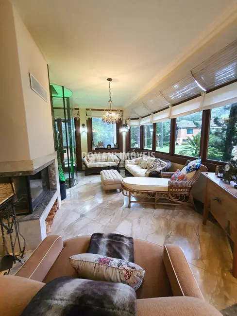 Foto 8 de Casa com 6 quartos à venda, 735m2 em Campos Do Jordao - SP