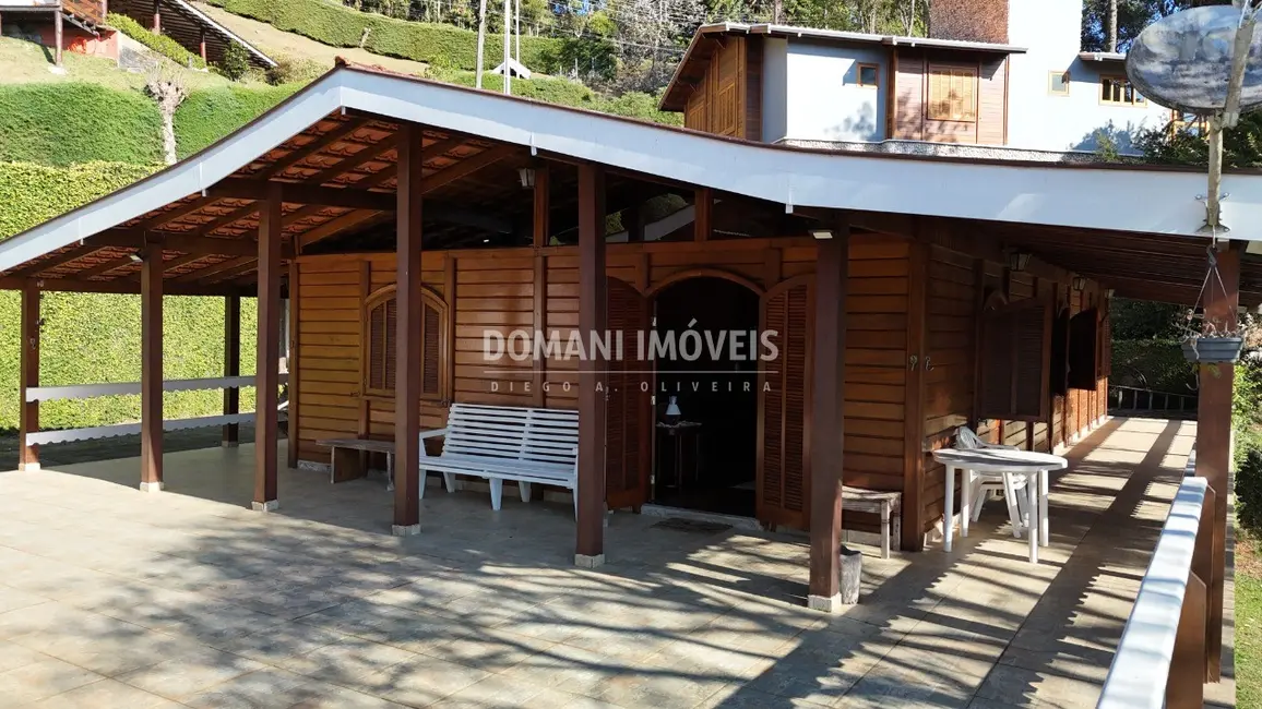 Foto 4 de Casa de Condomínio com 3 quartos à venda, 200m2 em Campos Do Jordao - SP