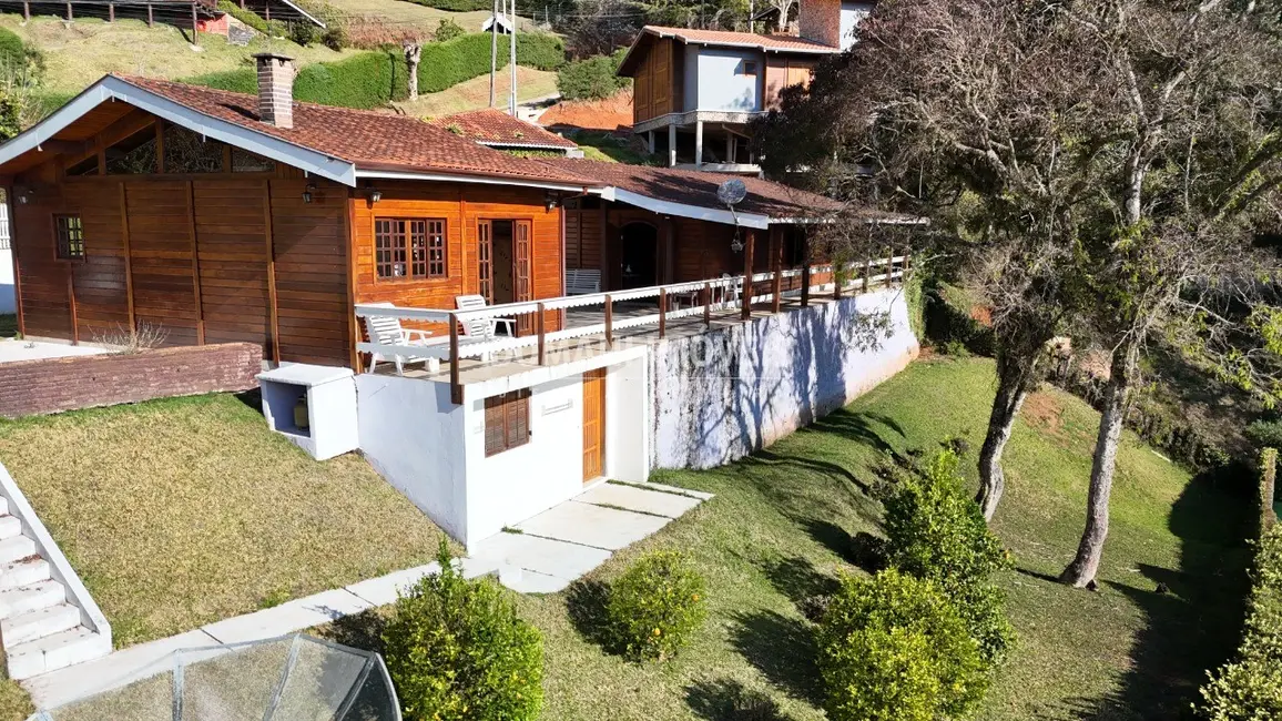 Foto 1 de Casa de Condomínio com 3 quartos à venda, 200m2 em Campos Do Jordao - SP