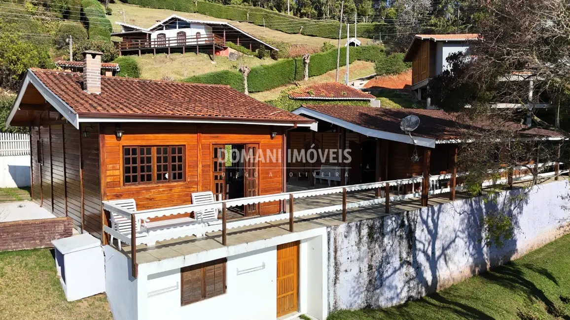 Foto 2 de Casa de Condomínio com 3 quartos à venda, 200m2 em Campos Do Jordao - SP