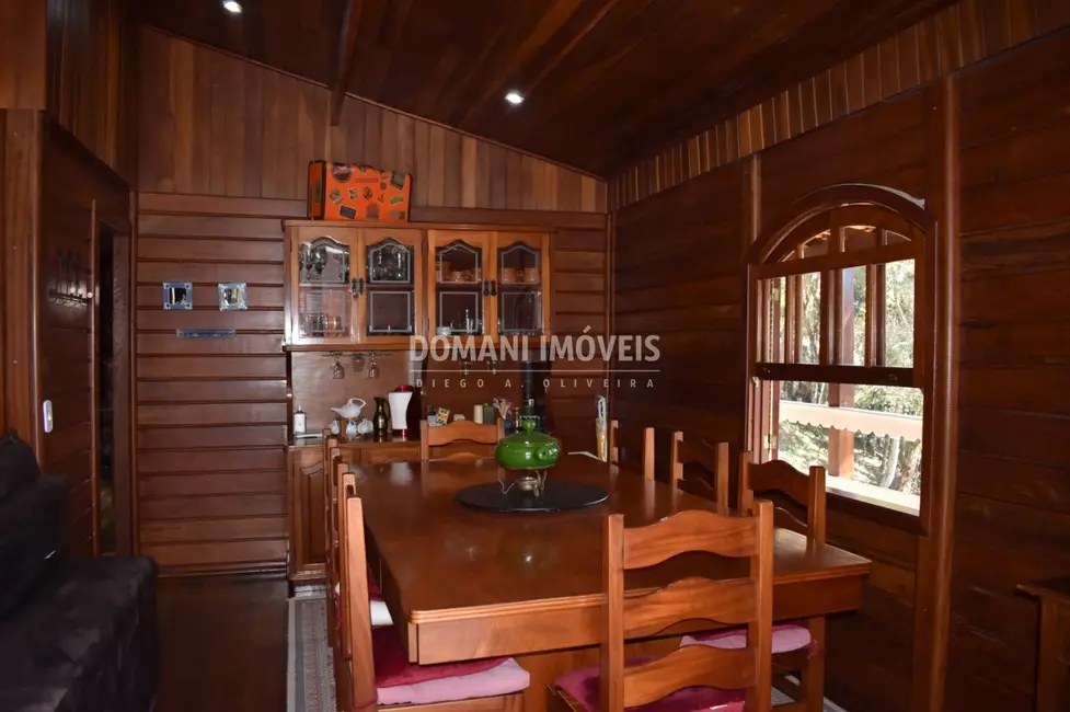 Foto 9 de Casa de Condomínio com 3 quartos à venda, 200m2 em Campos Do Jordao - SP