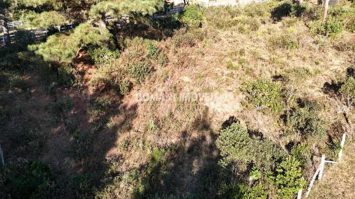 Foto 2 de Terreno / Lote à venda, 1700m2 em Campos Do Jordao - SP