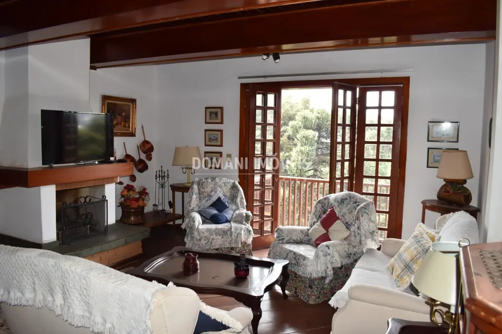 Foto 8 de Apartamento com 3 quartos à venda, 142m2 em Campos Do Jordao - SP