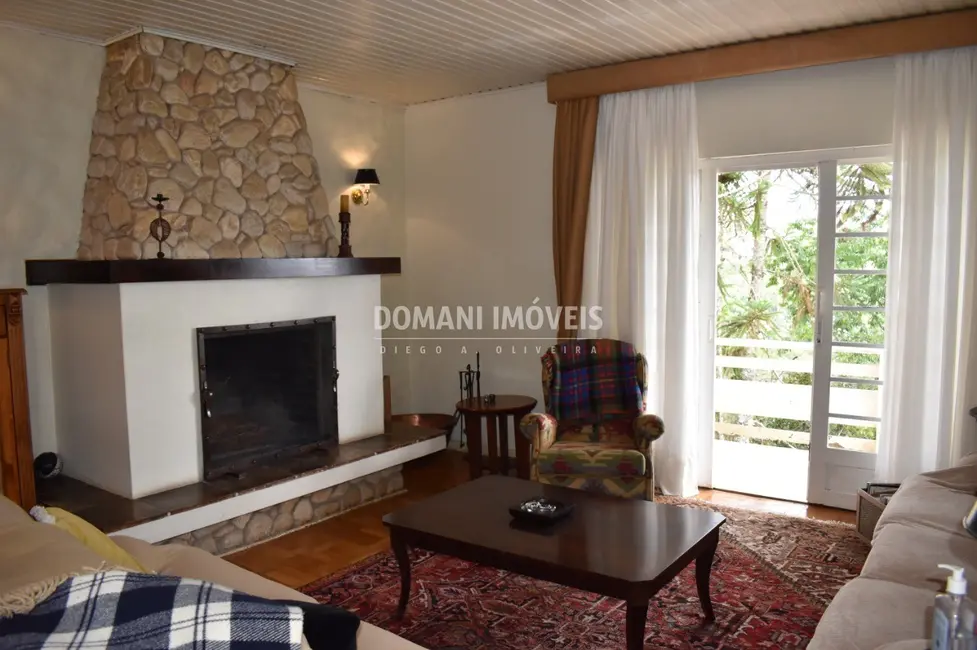 Foto 8 de Casa com 4 quartos à venda, 424m2 em Campos Do Jordao - SP