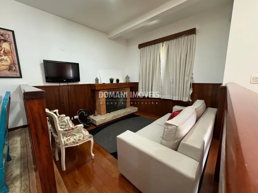Foto 9 de Casa com 4 quartos à venda, 285m2 em Campos Do Jordao - SP