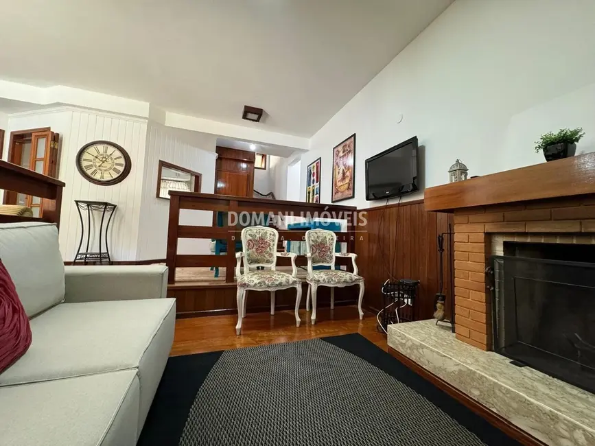 Foto 8 de Casa com 4 quartos à venda, 285m2 em Campos Do Jordao - SP