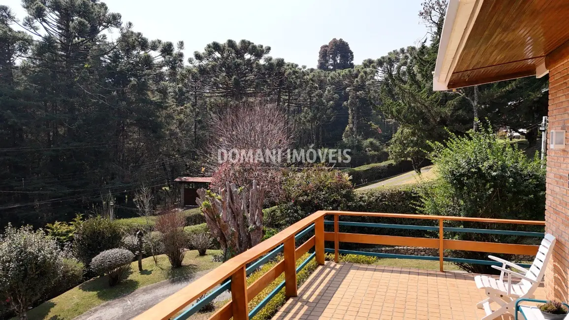 Casa com 3 quartos à venda, 257m2 em Campos Do Jordao - SP - imagem 7 Foto 7 de Casa com 3 quartos à venda, 257m2 em Campos Do Jordao - SP