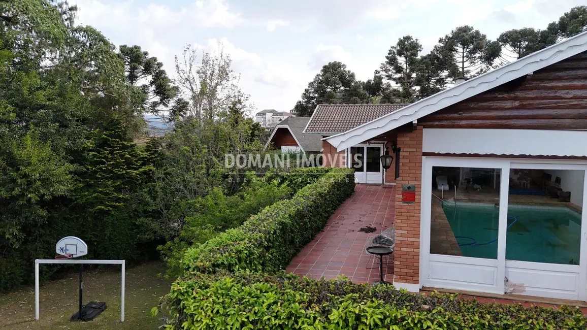 Foto 3 de Casa com 4 quartos à venda, 485m2 em Campos Do Jordao - SP