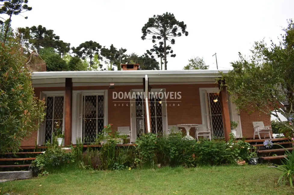 Foto 2 de Casa com 3 quartos à venda, 290m2 em Campos Do Jordao - SP