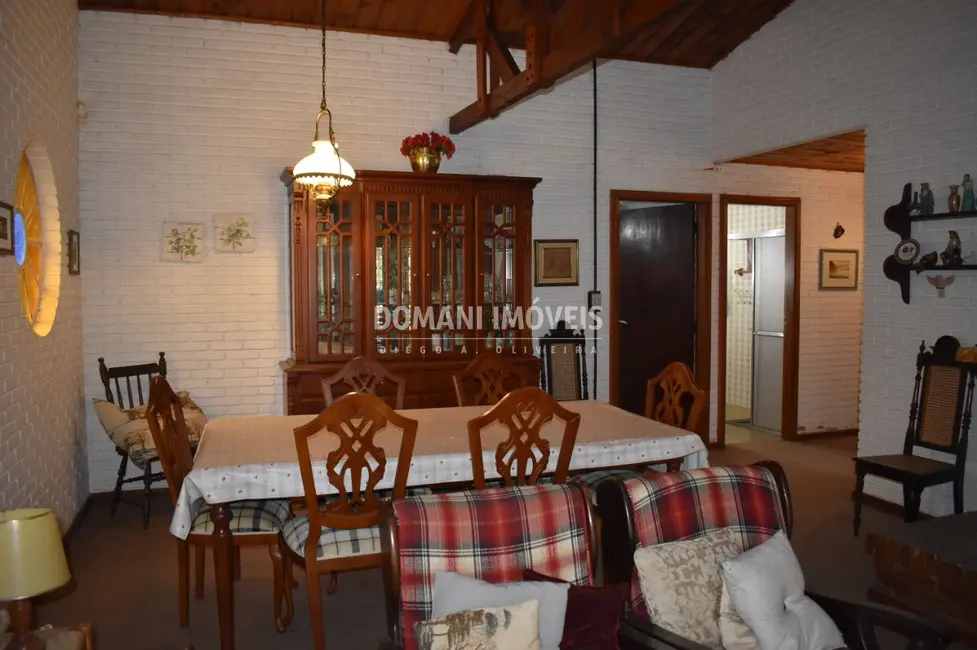 Foto 6 de Casa com 3 quartos à venda, 290m2 em Campos Do Jordao - SP