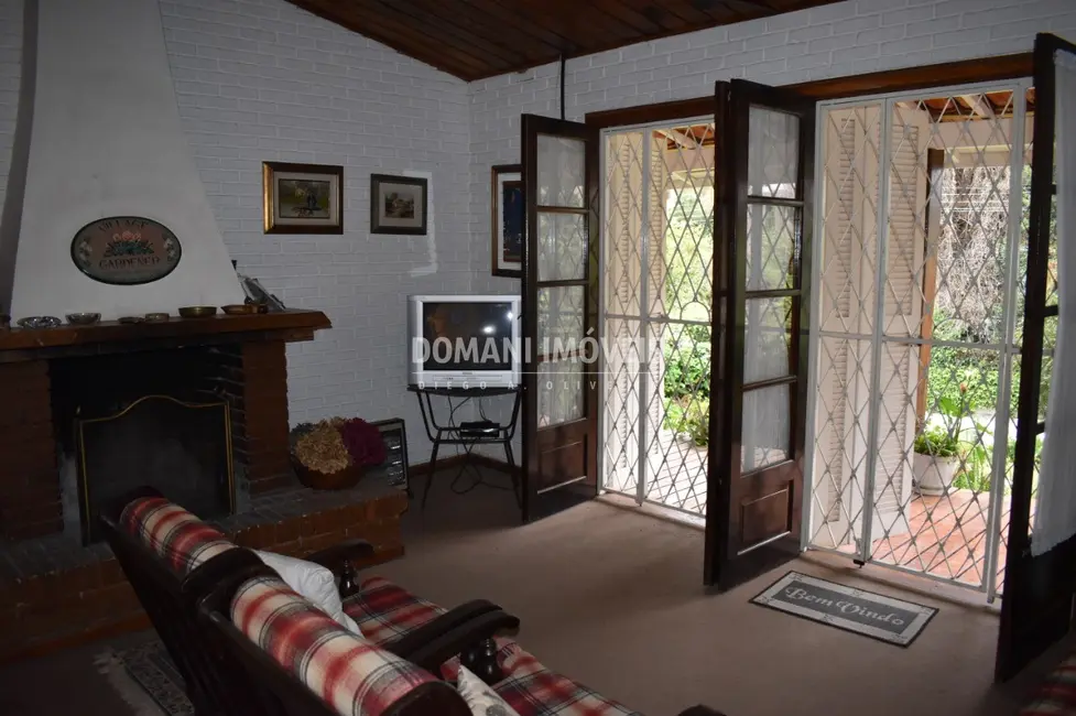 Foto 5 de Casa com 3 quartos à venda, 290m2 em Campos Do Jordao - SP