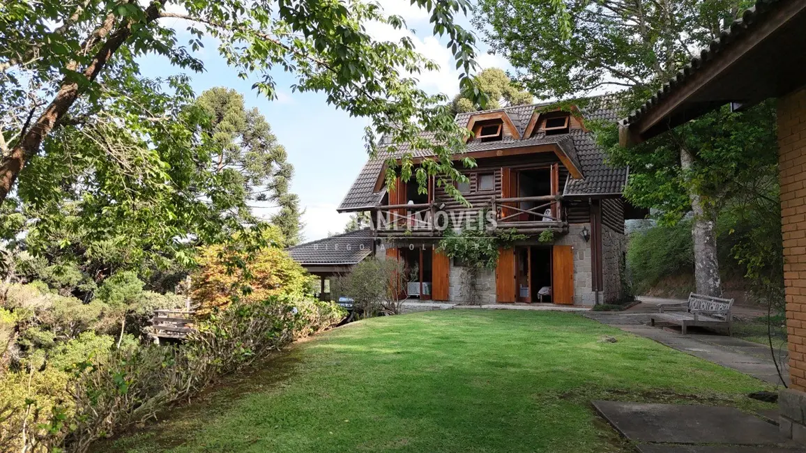 Foto 1 de Casa com 4 quartos à venda, 360m2 em Campos Do Jordao - SP