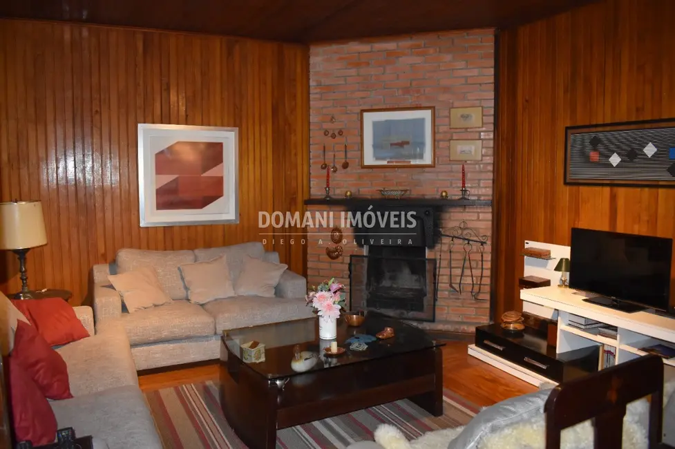 Foto 9 de Casa com 3 quartos à venda, 138m2 em Campos Do Jordao - SP