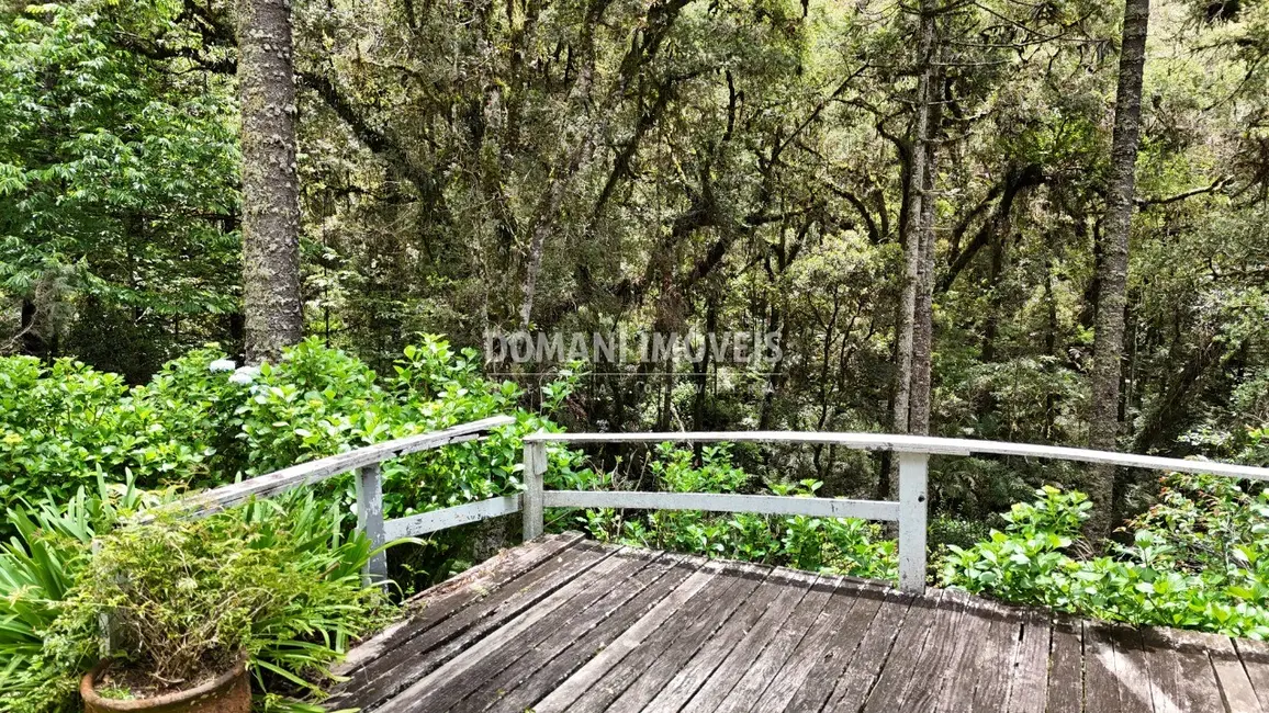 Foto 3 de Casa com 3 quartos à venda, 138m2 em Campos Do Jordao - SP