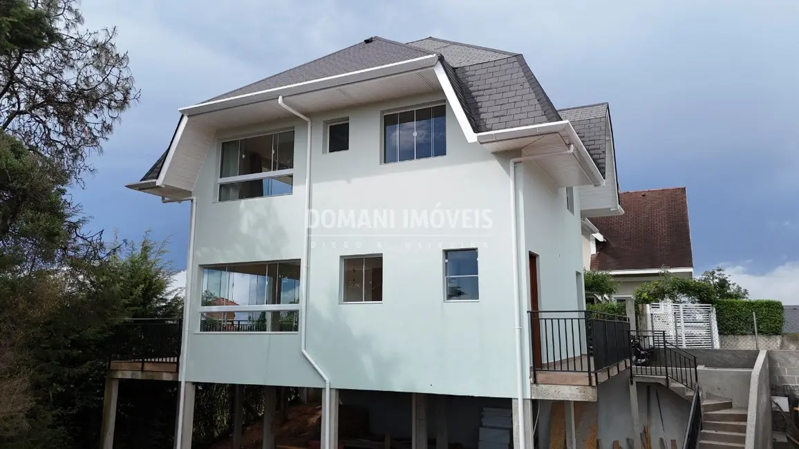 Casa de Condomínio com 3 quartos à venda, 226m2 em Campos Do Jordao - SP - imagem 7 Foto 7 de Casa de Condomínio com 3 quartos à venda, 226m2 em Campos Do Jordao - SP