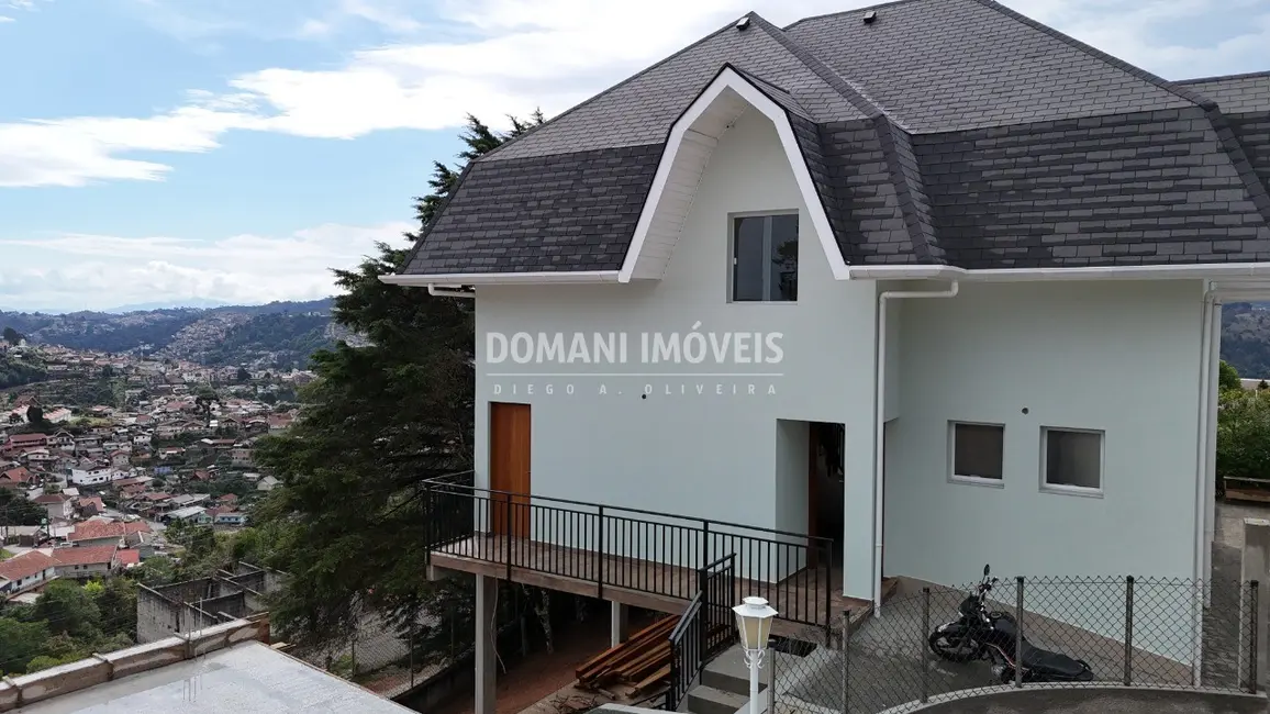 Casa de Condomínio com 3 quartos à venda, 226m2 em Campos Do Jordao - SP - imagem 6 Foto 6 de Casa de Condomínio com 3 quartos à venda, 226m2 em Campos Do Jordao - SP