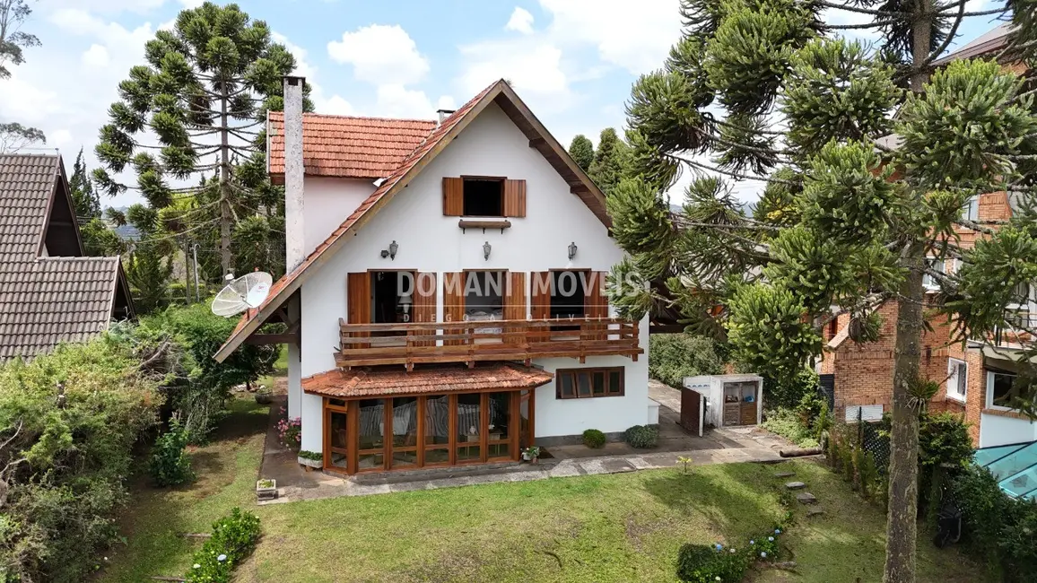 Foto 1 de Casa com 4 quartos à venda, 248m2 em Campos Do Jordao - SP