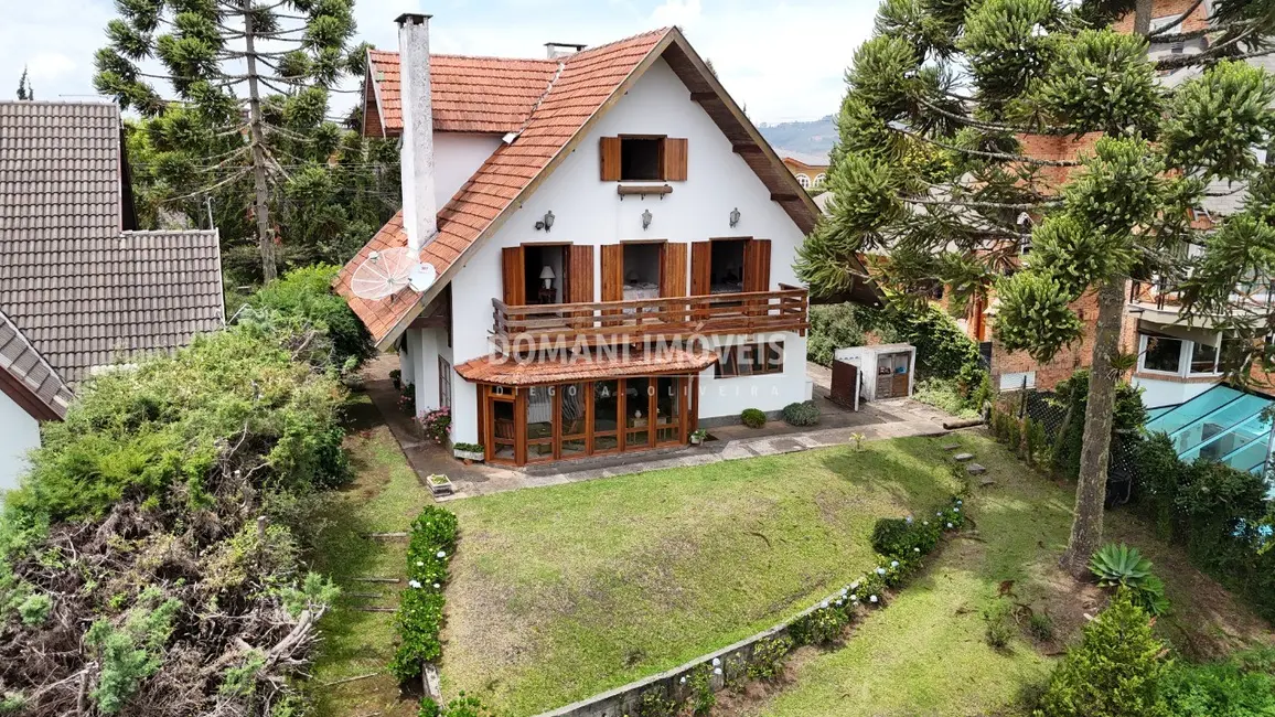 Foto 4 de Casa com 4 quartos à venda, 248m2 em Campos Do Jordao - SP