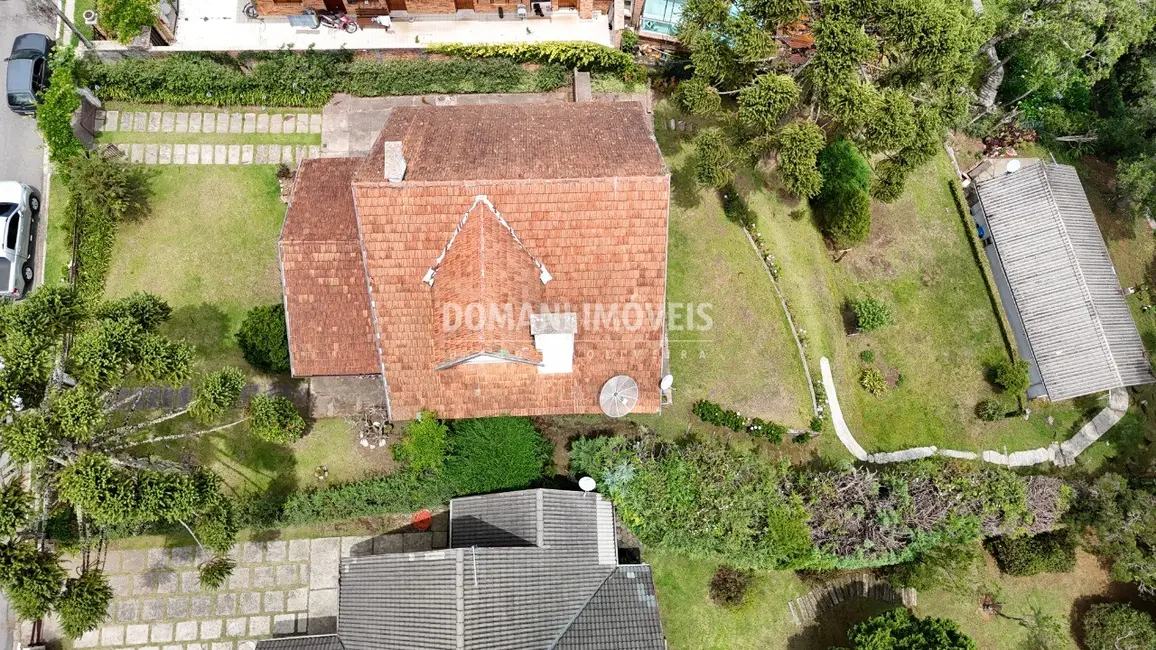 Foto 7 de Casa com 4 quartos à venda, 248m2 em Campos Do Jordao - SP