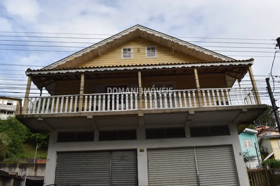 Foto 2 de Casa com 4 quartos à venda, 263m2 em Campos Do Jordao - SP