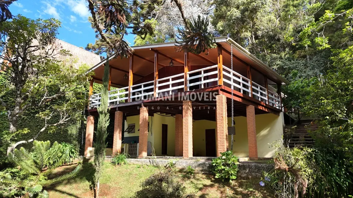 Foto 1 de Casa com 3 quartos à venda, 272m2 em Campos Do Jordao - SP