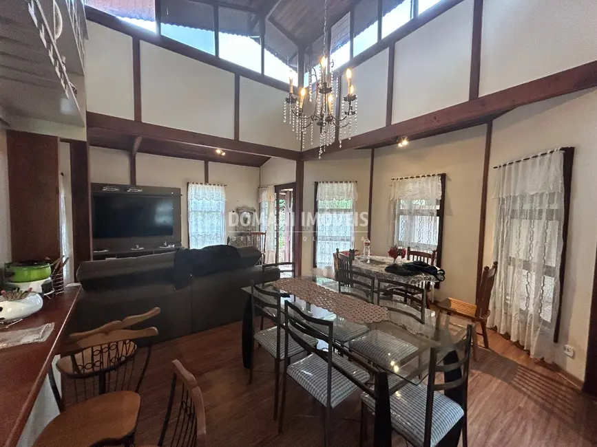 Foto 7 de Casa com 3 quartos à venda, 117m2 em Campos Do Jordao - SP