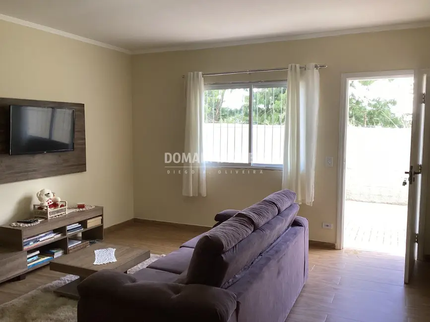 Foto 8 de Casa com 2 quartos à venda, 133m2 em Campos Do Jordao - SP