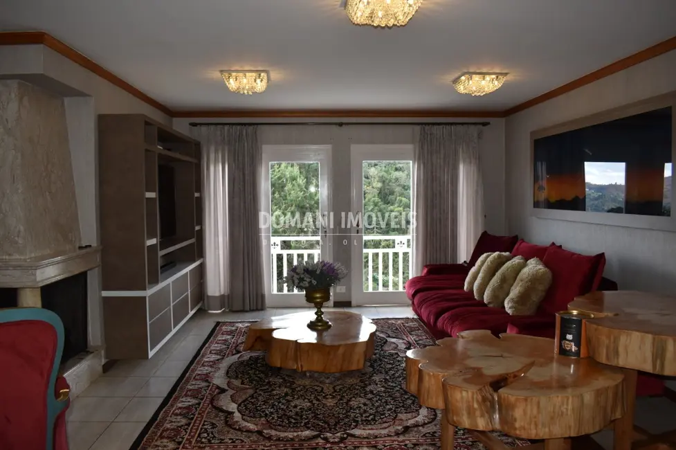 Casa com 5 quartos à venda, 800m2 em Campos Do Jordao - SP - imagem 9 Foto 9 de Casa com 5 quartos à venda, 800m2 em Campos Do Jordao - SP