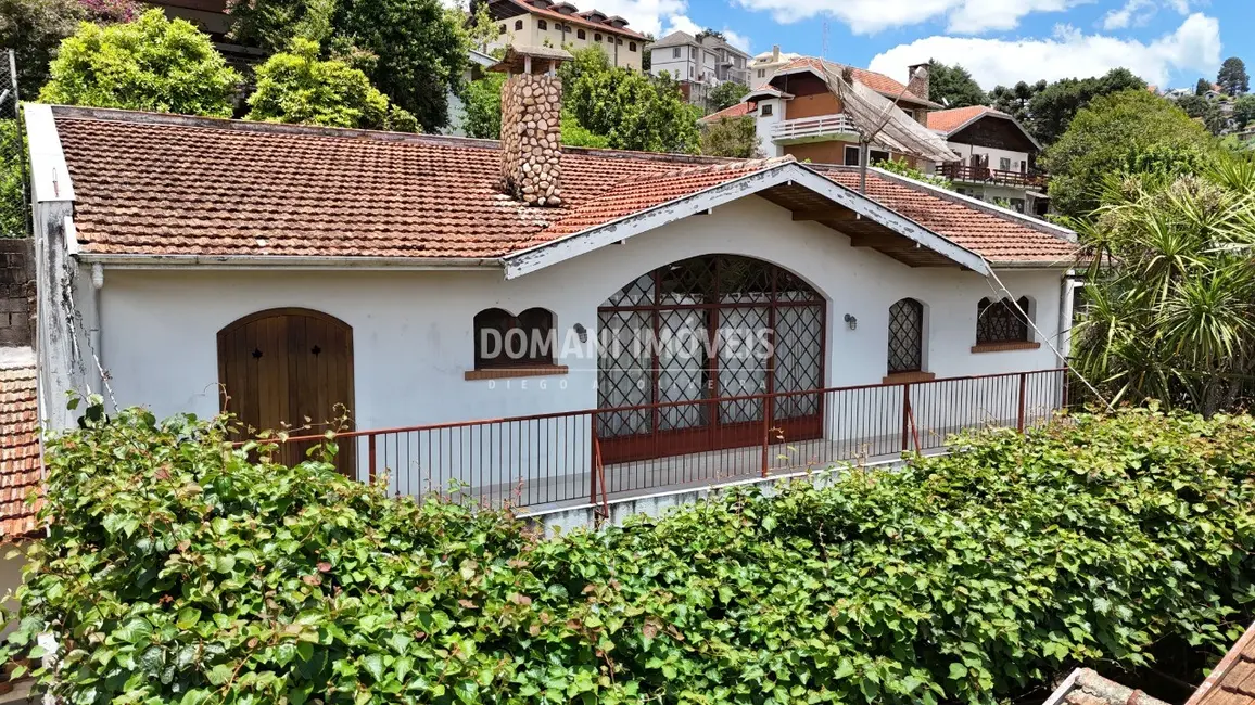 Foto 4 de Casa com 3 quartos à venda, 280m2 em Campos Do Jordao - SP