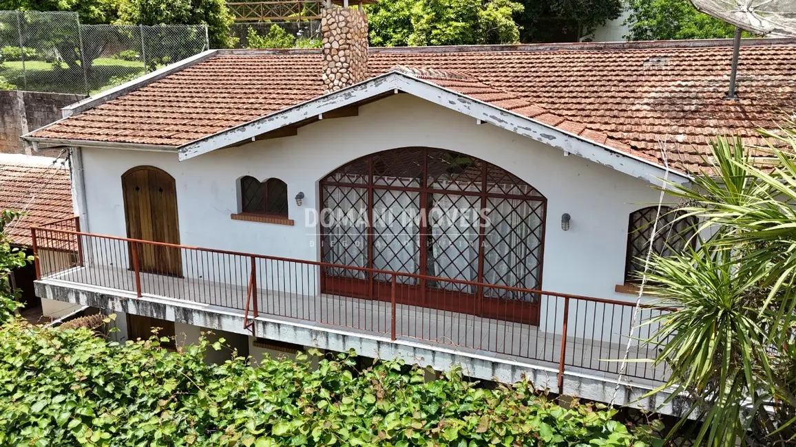 Foto 3 de Casa com 3 quartos à venda, 280m2 em Campos Do Jordao - SP