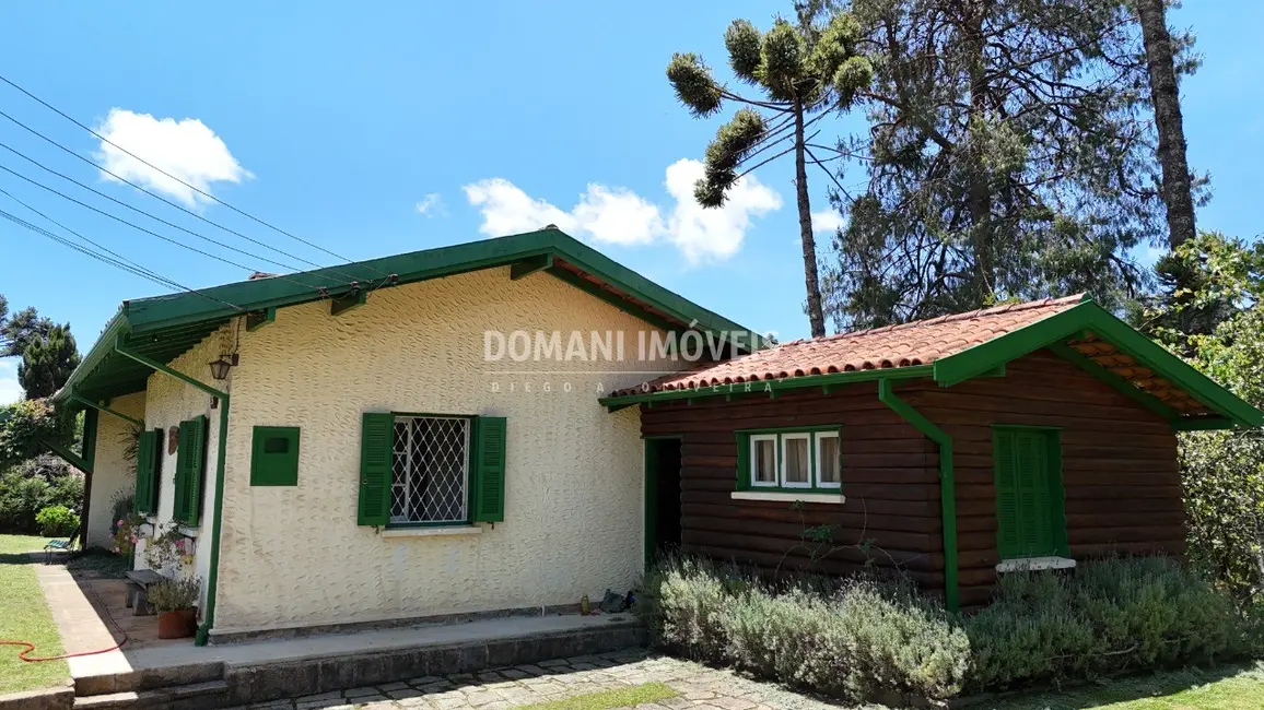 Foto 3 de Casa com 4 quartos à venda, 165m2 em Campos Do Jordao - SP
